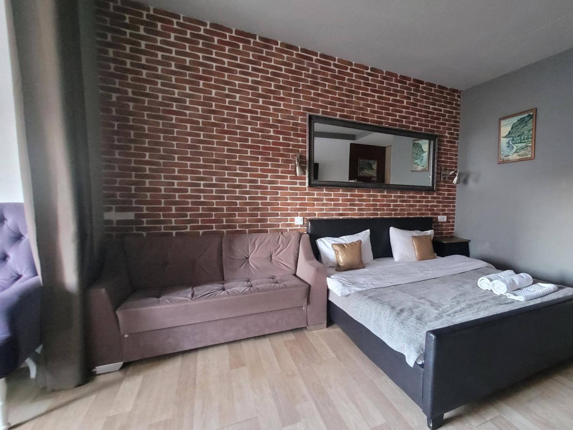 Mini Hotel On Demiivska Kijev Kültér fotó