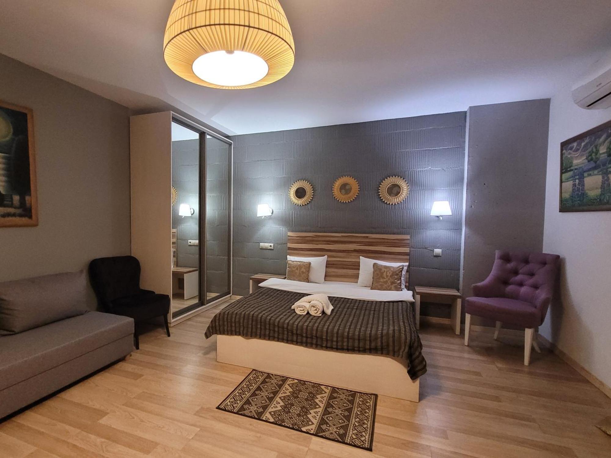 Mini Hotel On Demiivska Kijev Kültér fotó